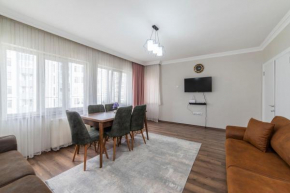 Centrally located 2 bedroom apt with Netflix